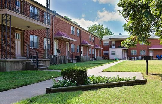 Campus Court in Springfield, MO - Building Photo - Building Photo