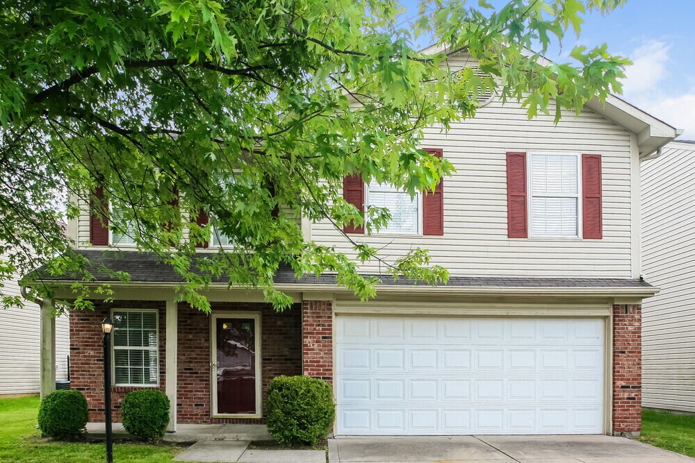 19298 Links Ln in Noblesville, IN - Building Photo