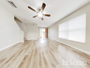 32437 Fish Hook Lp in Wesley Chapel, FL - Building Photo - Building Photo