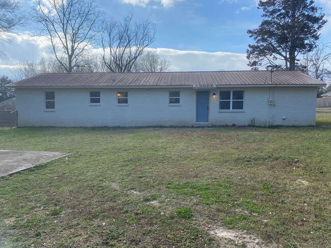37 Bearden Rd in Grant, AL - Building Photo - Building Photo