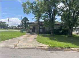 716 Ellen Dr in North Little Rock, AR - Building Photo