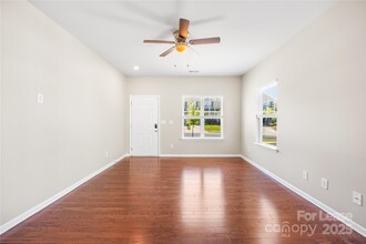 16040 Simril Ct in Charlotte, NC - Building Photo - Building Photo