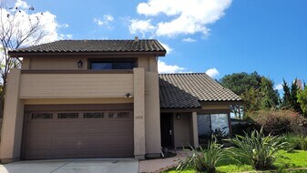 13155 Deron Ave in San Diego, CA - Building Photo