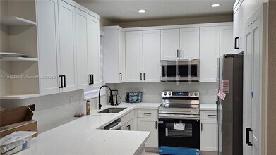 714 NW 170th Ter in Pembroke Pines, FL - Building Photo - Building Photo