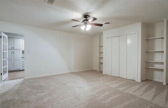 2018 Manila Ln in Houston, TX - Building Photo - Building Photo