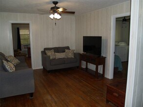 11131 Woodside Dr in Plantersville, TX - Building Photo - Building Photo