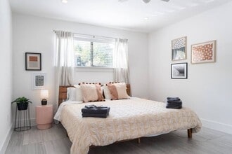 1208 Enfield Rd in Austin, TX - Building Photo - Building Photo
