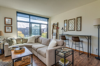 Building 6 Apartments in Milwaukee, WI - Foto de edificio - Interior Photo
