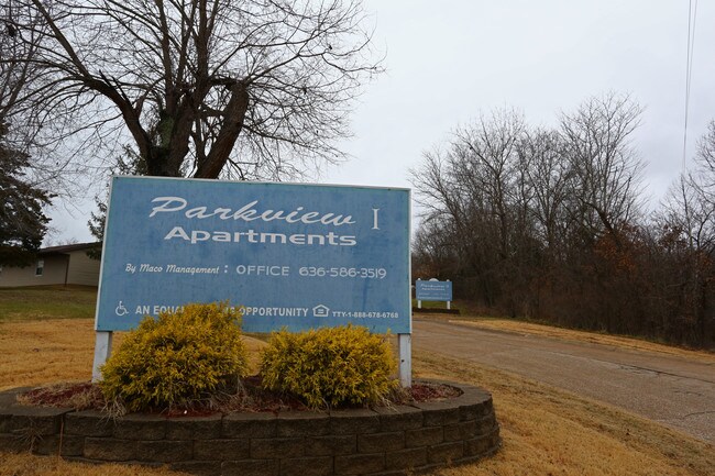Parkview Apartments in Desoto, MO - Foto de edificio - Building Photo