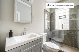 Room in Shared 3 bed/1 bath home, Unit B in Chicago, IL - Foto de edificio - Building Photo