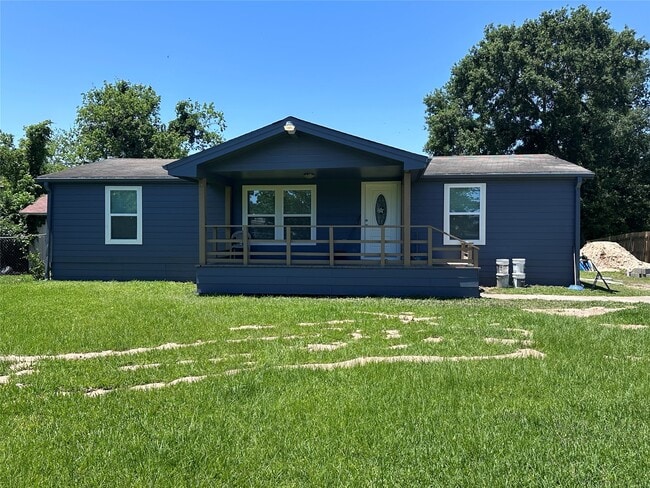 property at 321 Bayou Dr
