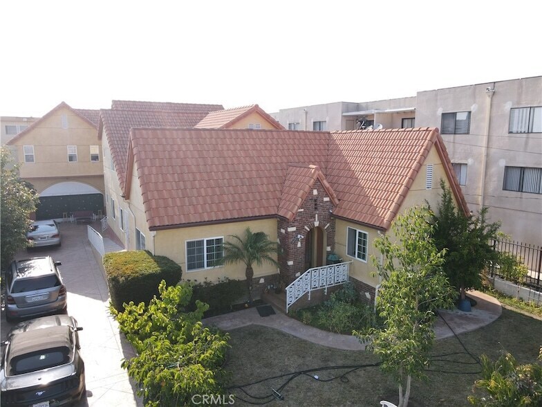 14105 Fonthill Ave in Hawthorne, CA - Building Photo