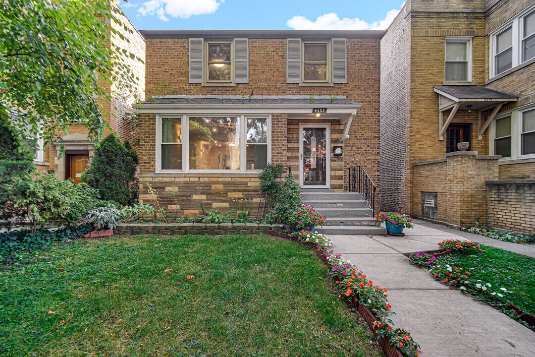 6423 N Seeley Ave in Chicago, IL - Building Photo
