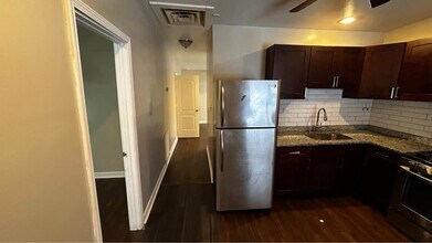 4510 S Laflin St, Unit 2R in Chicago, IL - Foto de edificio - Building Photo