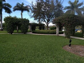 3210 Renaissance Way, Unit 210 in Boynton Beach, FL - Foto de edificio - Building Photo
