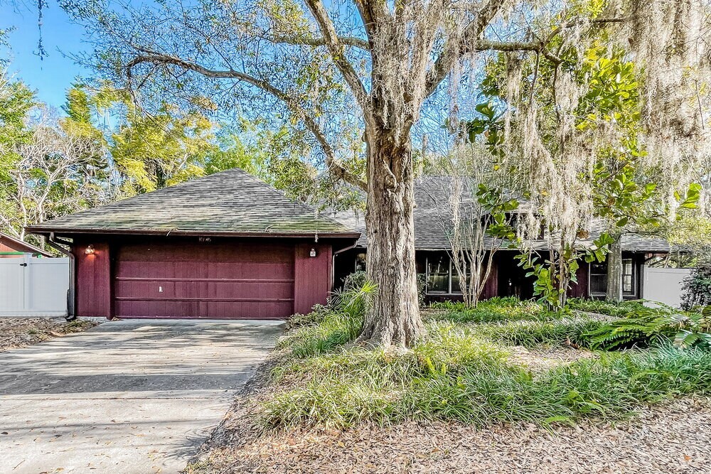 1698 Elm Pl in Clearwater, FL - Building Photo