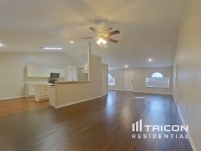 1829 Western Hills Ln in Mascotte, FL - Building Photo - Building Photo