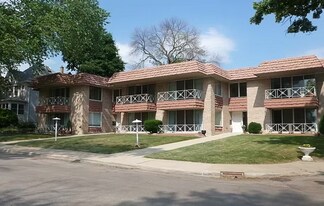 684 S Indiana Ave, Unit 6 in Kankakee, IL - Building Photo
