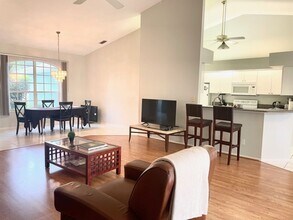 554 Pine Ranch East Rd in Osprey, FL - Foto de edificio - Building Photo