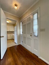 5278 SW Scholls Ferry Rd in Portland, OR - Building Photo - Building Photo