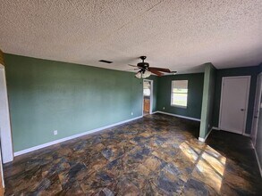 1600 Kings Rd in Leesville, LA - Building Photo - Building Photo