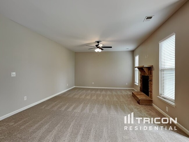 4450 Prather Son Dr in Loganville, GA - Foto de edificio - Building Photo