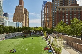 280 Rector Pl, Unit 9L in New York, NY - Foto de edificio - Building Photo