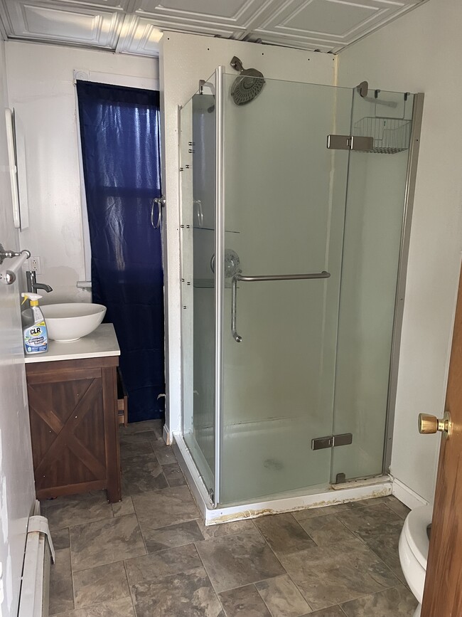 301 Riverside Ave, Unit FirstFloorFront in Scotia, NY - Foto de edificio - Building Photo