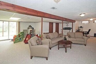 660 Cloverdale Rd in Ann Arbor, MI - Building Photo - Building Photo