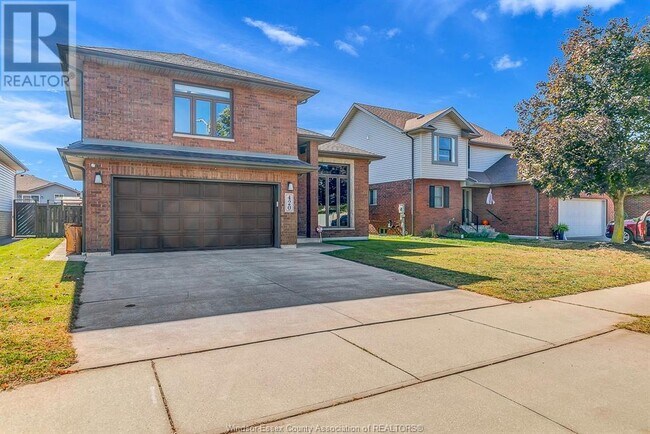 420 Runstedler Dr in Windsor, ON - Building Photo - Building Photo