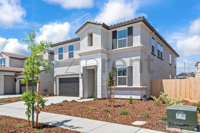 379 Monastery Dr in Lathrop, CA - Building Photo - Building Photo