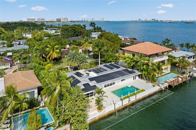 1250 NE 87th St in Miami Shores, FL - Building Photo - Building Photo