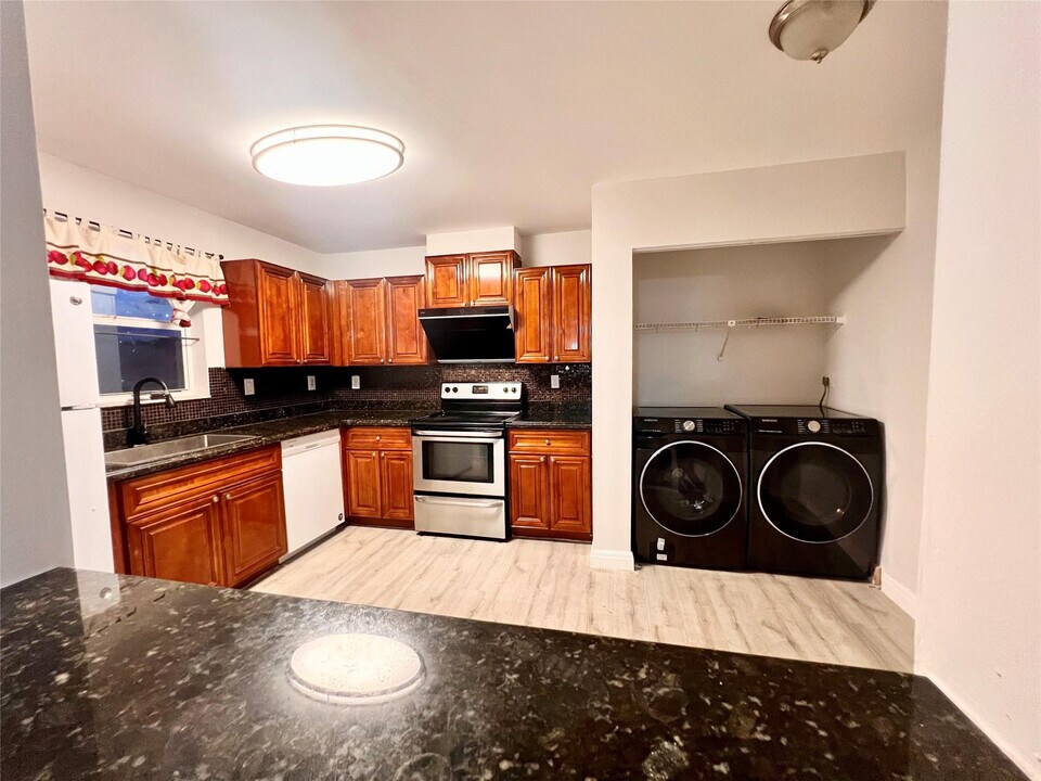 12269 Royal Palm Blvd in Coral Springs, FL - Building Photo