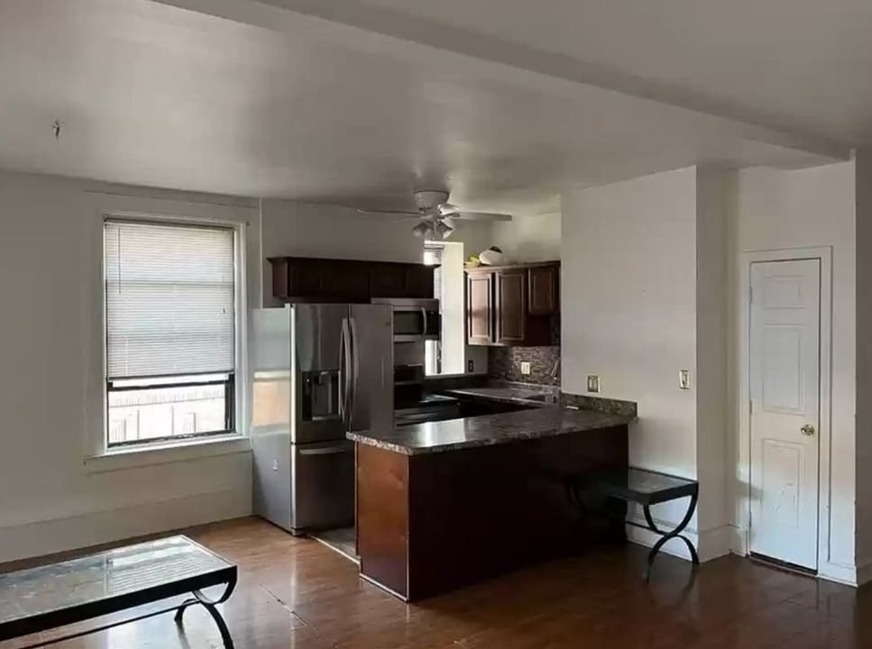 140 Chestnut St, Unit 319 in Springfield, MA - Building Photo