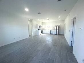 3307 10th St SW in Lehigh Acres, FL - Building Photo - Building Photo