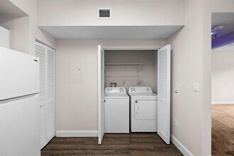 6976 SW 39th St, Unit G102 in Davie, FL - Building Photo - Building Photo