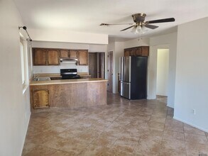 3453 E Cuadrilla Ln in Yuma, AZ - Foto de edificio - Building Photo