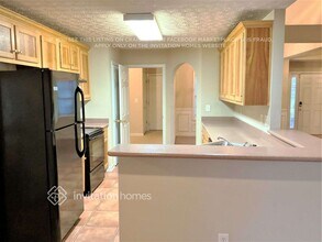 811 Tucker Trail in Loganville, GA - Foto de edificio - Building Photo