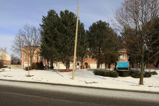 200 Murison Blvd in Toronto, ON - Building Photo
