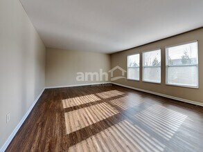 4319 Hunting Hawk Dr in Lebanon, OH - Foto de edificio - Building Photo