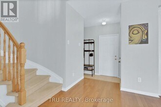 33 Highmont Ct in Ottawa, ON - Building Photo - Building Photo
