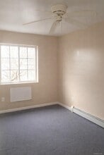 512 Milford St in Brooklyn, NY - Building Photo - Building Photo