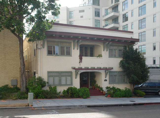 1439 9th Ave in San Diego, CA - Foto de edificio - Building Photo