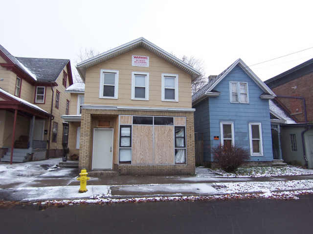 423-425 Jay St in Rochester, NY - Building Photo