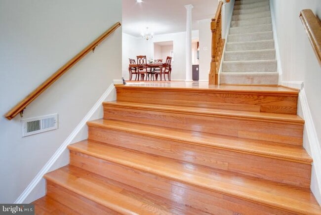 property at 6912 Kerrywood Cir