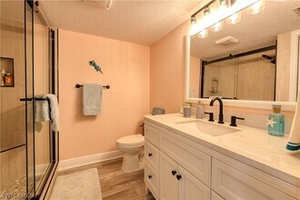 898 Buttonwood Dr in Fort Myers Beach, FL - Building Photo - Building Photo