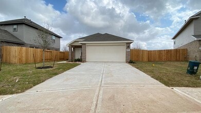 180 Kelly St in Angleton, TX - Building Photo - Building Photo