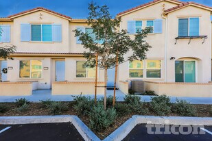 24822 Padre Ct in Wildomar, CA - Building Photo