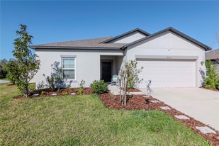 12103 Gothic Rd in Spring Hill, FL - Building Photo