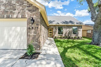 6835 Tara Dr in Richmond, TX - Building Photo - Building Photo